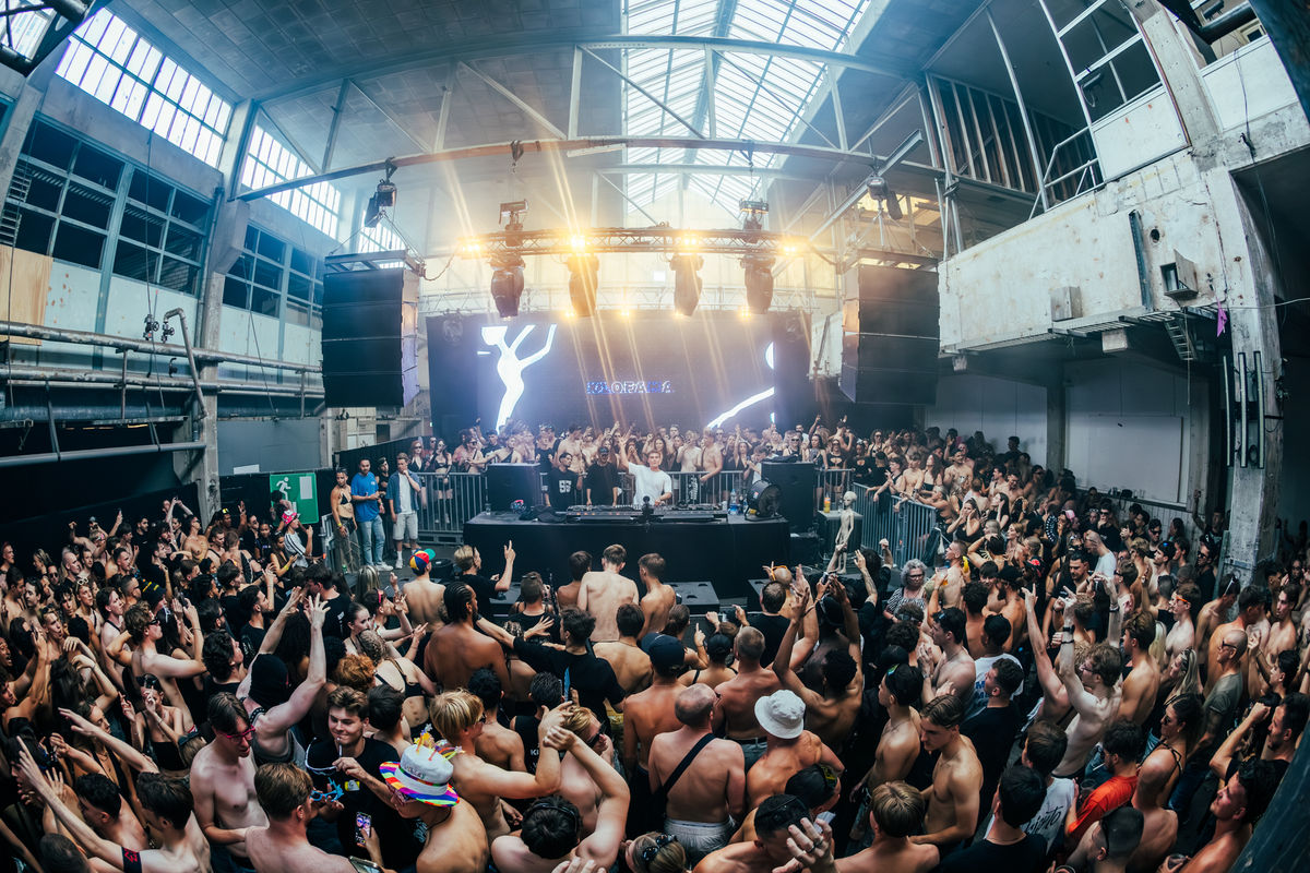 Loading... just a sec